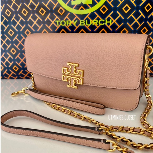 🎊SOLD🌸NEW🌸Tory Burch Britten chain wallet with wristbands for carry/crossbody - Picture 3 of 15